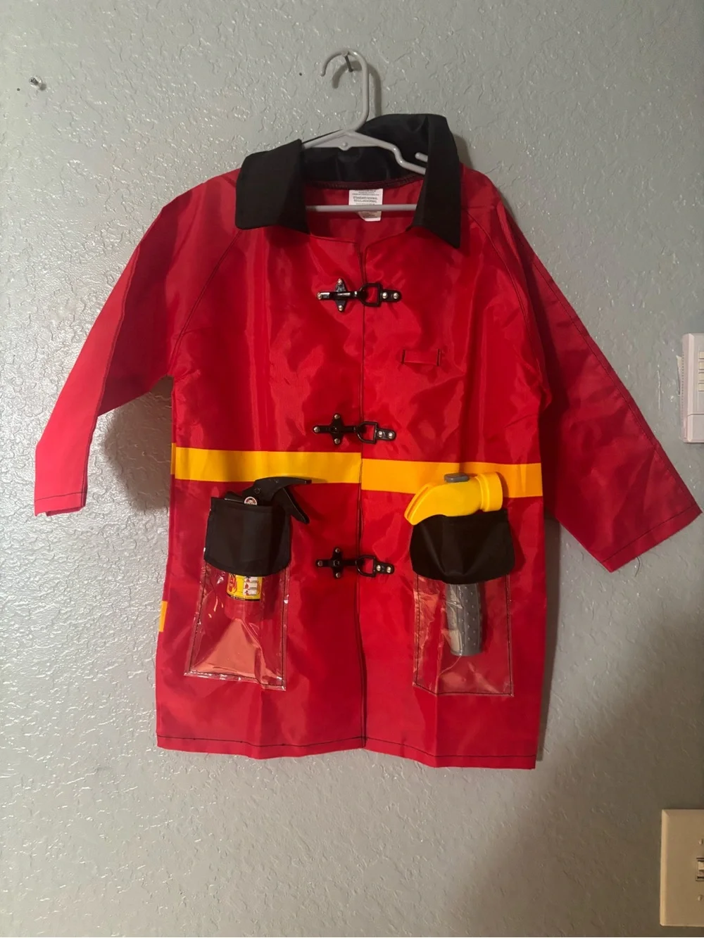 Firefighter costume comes with vest coat and accessories aged 3+